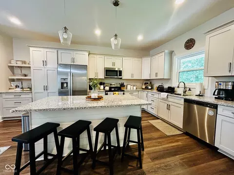 Kitchen - 125 E Oak St, Roachdale, IN 46172 photo 7 of 14