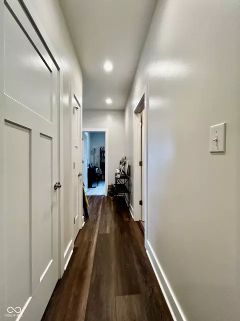 Entry Way - 125 E Oak St, Roachdale, IN 46172 photo 4 of 6