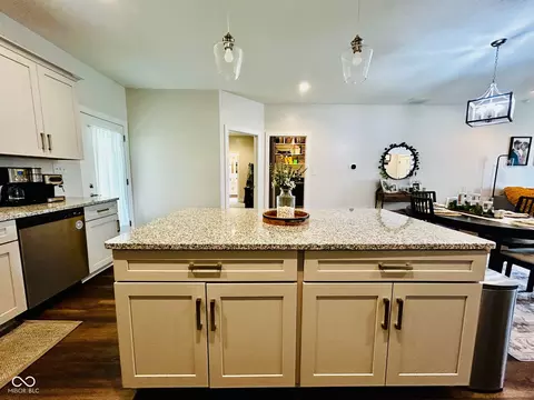 Kitchen - 125 E Oak St, Roachdale, IN 46172 photo 11 of 14