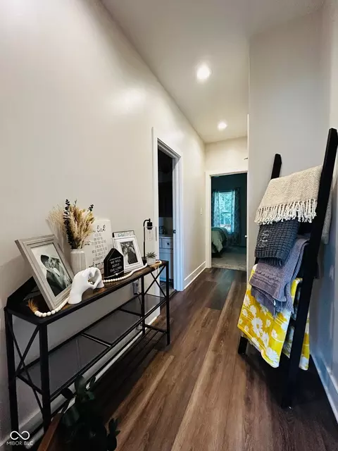 Entry Way - 125 E Oak St, Roachdale, IN 46172 photo 5 of 6