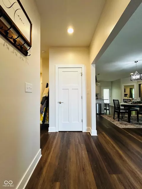 Entry Way - 125 E Oak St, Roachdale, IN 46172 photo 1 of 6