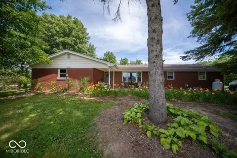 5810 E 256th St, Arcadia, IN 46030