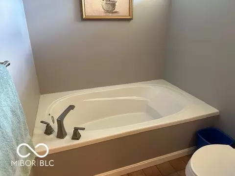 5204 E Hyde Ct, Columbus, IN 47203 photo 25