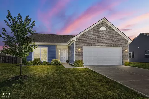 8082 Dewberry Ln, Pendleton, IN 46064