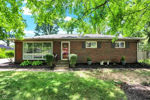 8046 Meadow Ln, Indianapolis, IN 46227