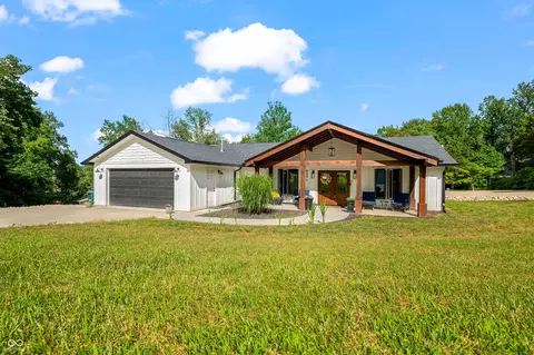 8491 S Stanton Dr, Nineveh, IN 46164