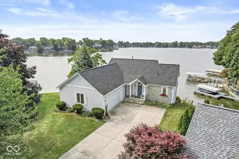 645 Moonlight Bay Cir, Cicero, IN 46034