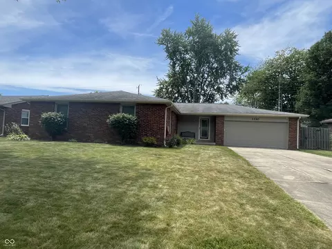 3320 Flintwood Dr, Columbus, IN 47203