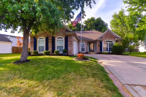 6200 E Ayrshire Cir, Camby, IN 46113