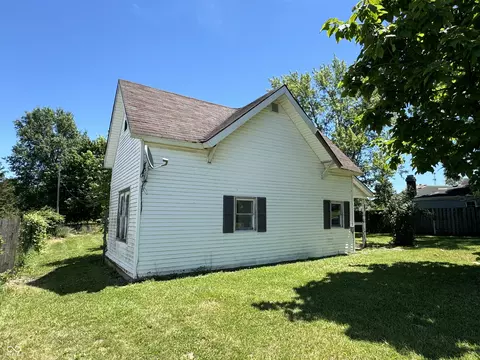 612 N Mill St, Hartford City, IN 47348