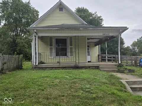 1417 N 27th St, Terre Haute, IN 47803