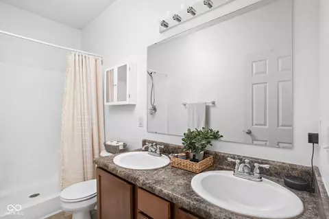 12458 Berry Patch Ln, Fishers, IN 46037 photo 15