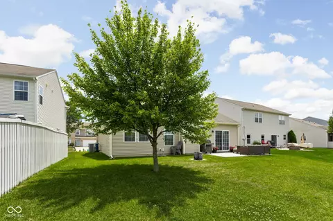 12458 Berry Patch Ln, Fishers, IN 46037 photo 25