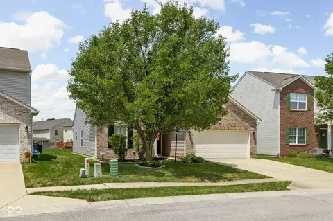 12458 Berry Patch Ln, Fishers, IN 46037 photo 5