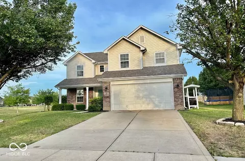 15105 War Emblem Dr, Noblesville, IN 46060