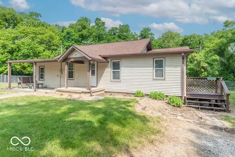 5247 E Us Highway 40, Greencastle, IN 46135