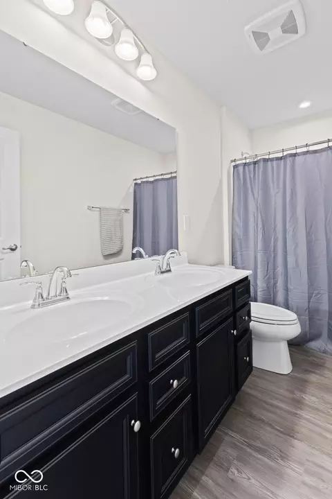 Bath - 2701 Dorset Dr, Plainfield, IN 46168 photo 3 of 3