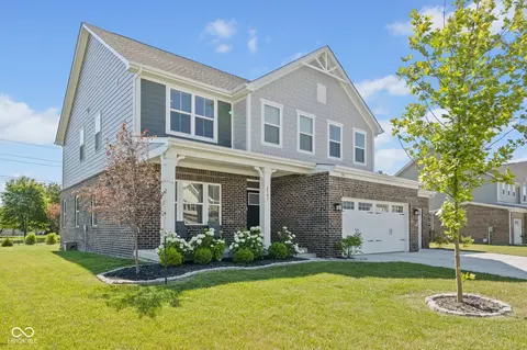 Exterior - 2701 Dorset Dr, Plainfield, IN 46168 photo 3 of 6