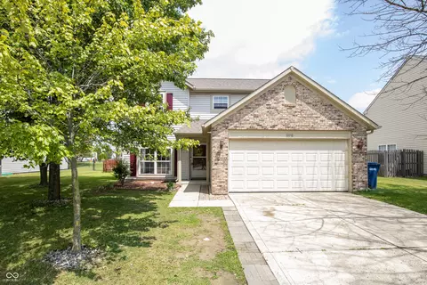 10082 Long Meadow Dr, Fishers, IN 46038