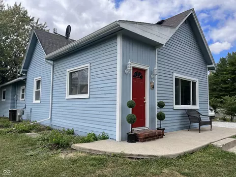 34 N Darlington St N, Jamestown, IN 46147