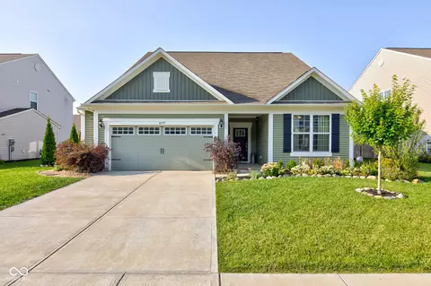 6779 Keepsake Dr, Whitestown, IN 46075