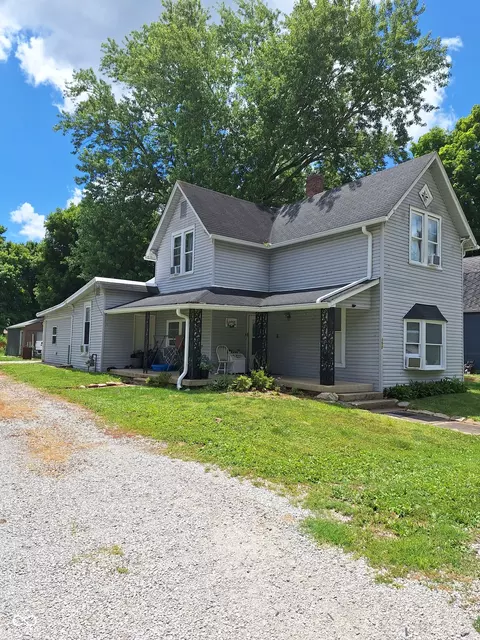 152 W Logan St, Cloverdale, IN 46120