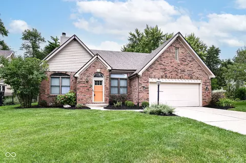 7689 Pinesprings E Dr, Indianapolis, IN 46256