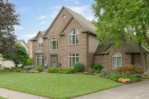 13887 Stonemill Cir E, Carmel, IN 46032