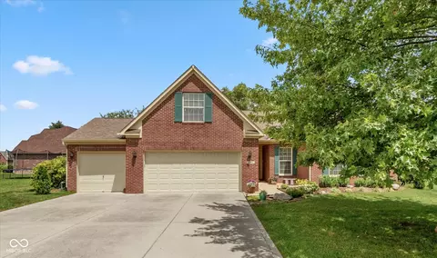 661 Georgetown Rd, Greenwood, IN 46142