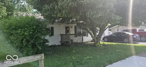 489 Prather Dr, Martinsville, IN 46151