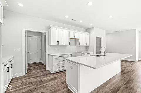 Kitchen - 318 Bay Ridge Dr, Pendleton, IN 46064 photo 1 of 3