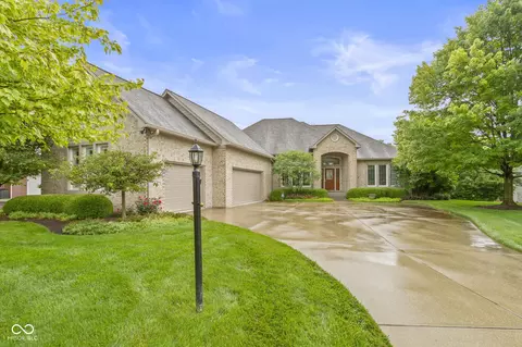 7205 Sunset Ct, Zionsville, IN 46077