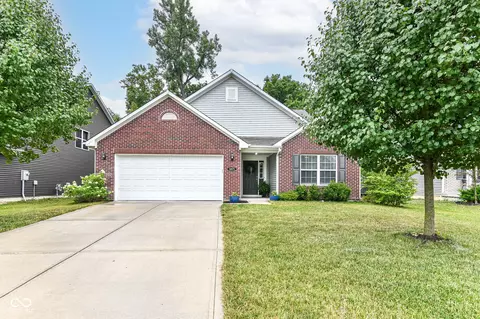 8871 Ingram Ln, Avon, IN 46123