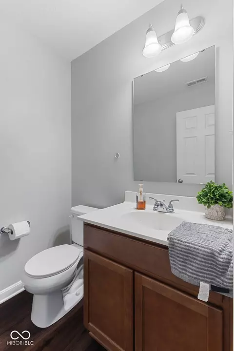 Bath - 2477 Solidago Dr, Plainfield, IN 46168 photo 1 of 3