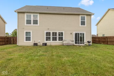 Exterior - 2477 Solidago Dr, Plainfield, IN 46168 photo 3 of 5