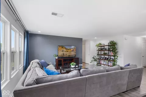Living - 2477 Solidago Dr, Plainfield, IN 46168 photo 1 of 3
