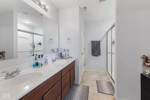 Bath - 2477 Solidago Dr, Plainfield, IN 46168 photo 2 of 3