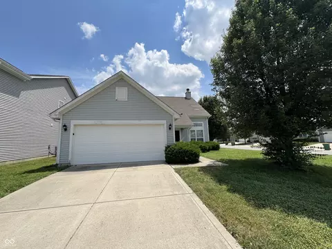 17261 Retford Dr, Westfield, IN 46074