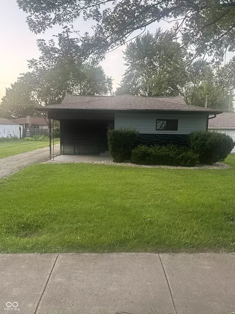 404 W Vinyard St, Anderson, IN 46011