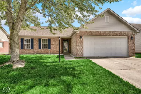 9649 Treyburn Green Way, Indianapolis, IN 46239