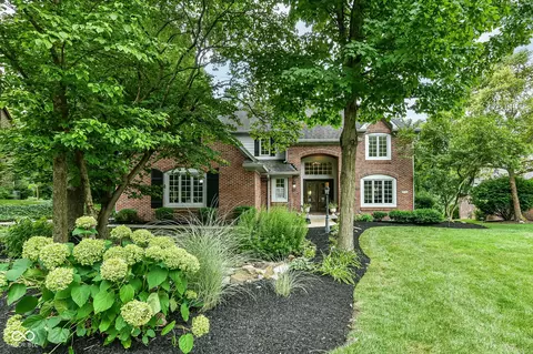 9946 Sea Star Ct, Fishers, IN 46037