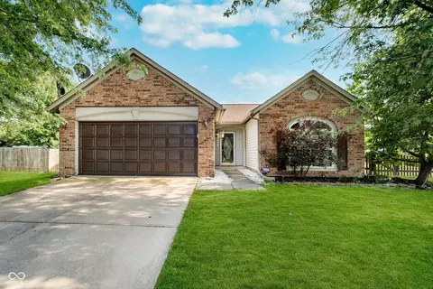 10194 Plantana Blvd, Fishers, IN 46038