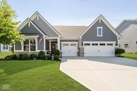 10238 Cloverbank Dr, Fishers, IN 46040