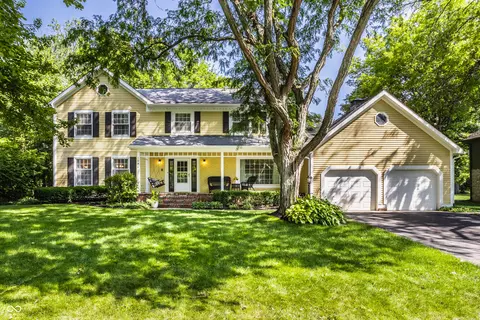 1040 Maxwell Ln, Zionsville, IN 46077