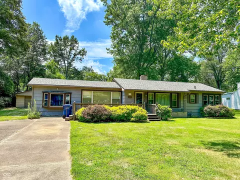 645 Oak Dr, Terre Haute, IN 47803