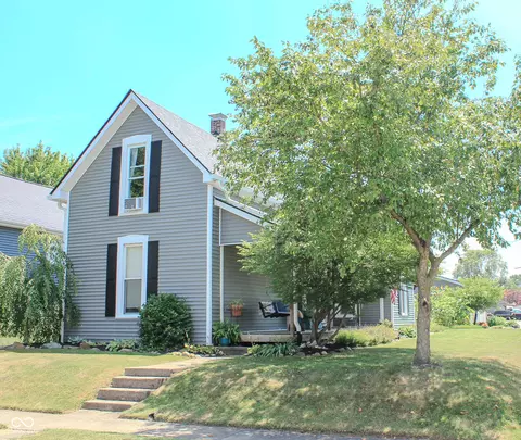 314 E High St, Pendleton, IN 46064 photo 3