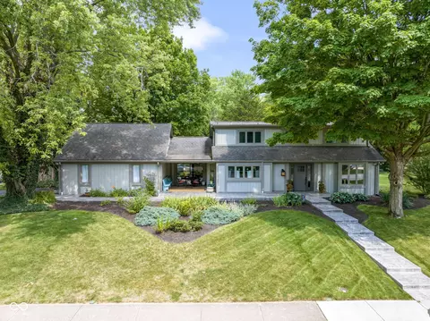 11311 Lakeshore Dr E, Carmel, IN 46033