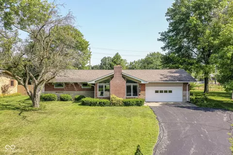 8716 Terrace Pl, Fishers, IN 46038