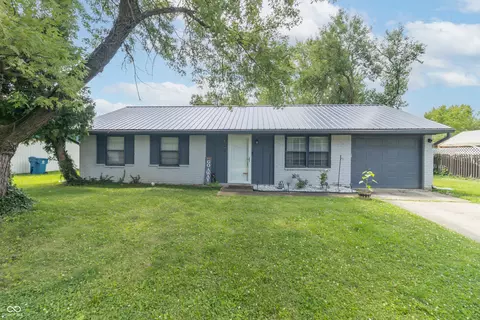 6213 Wixshire Dr, Indianapolis, IN 46254