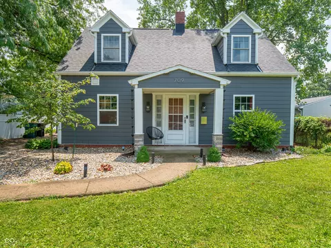 709 E Main St, Plainfield, IN 46168